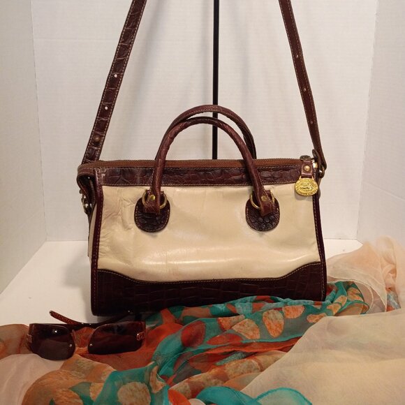Vintage BRAHMIN Croc & Ivory Smooth Leather Zip-top 2-Way Crossbody Bag - Picture 2 of 15